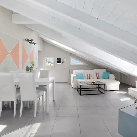 Mansarda - Maggiore Estate By Ginin Apartment *